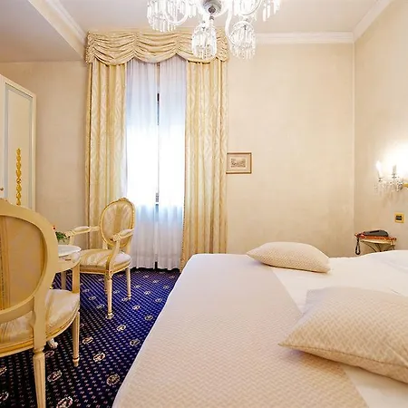 فندق ميركيور ستيندال بارما