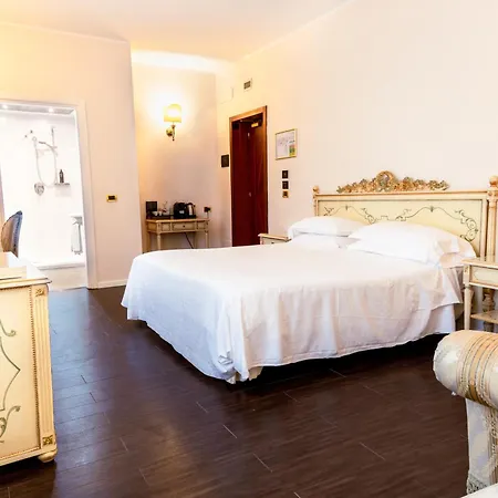 فندق ميركيور ستيندال بارما