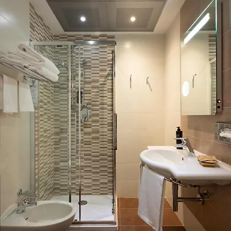 ميركيور ستيندال فندق