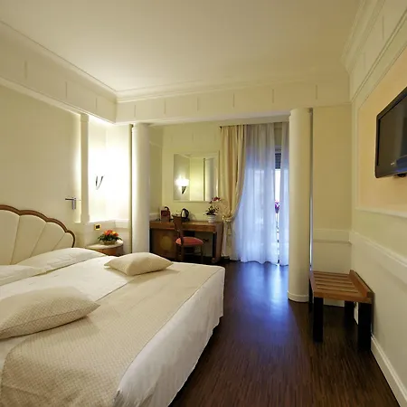 فندق ميركيور ستيندال 4*